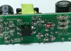 AC-DC 110/220V 轉 DC 5V 700mA (3.5W) 隔離開關電源模組：圖片 6